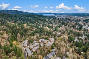 992 Sunrise Pl SW, Issaquah, WA 98027 - Photo 3