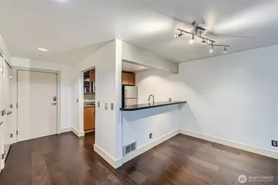 1711 E Olive Way #213, Seattle, WA 98102 - Photo 9