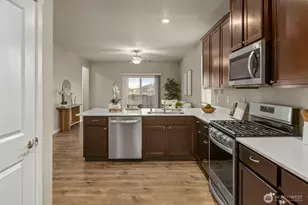 413 Becky Ave E, Enumclaw, WA 98022 - Photo 7