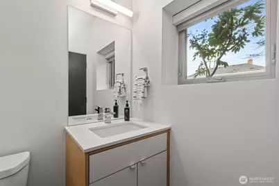 6217 Flora Avenue S, Seattle, WA 98108 - Photo 15