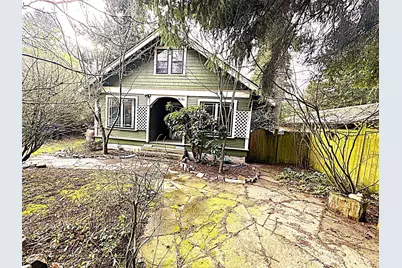 10733 Interlake Avenue N, Seattle, WA 98133 - Photo 1