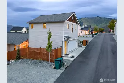 481 Mackinaw Lane, Chelan, WA 98816 - Photo 7