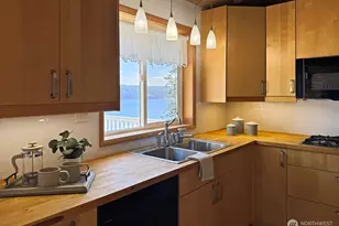 1412 Commodore Pl, Freeland, WA 98249 - Photo 13