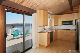 1412 Commodore Pl, Freeland, WA 98249 - Photo 11