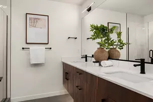 221 NE 75th St, Seattle, WA 98115 - Photo 21