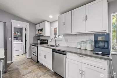 8517 Thuja Avenue SE, Yelm, WA 98597 - Photo 9