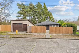 8250 Corliss Ave N, Seattle, WA 98103 - Photo 17