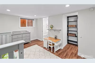 8250 Corliss Avenue N, Seattle, WA 98103 - Photo 13