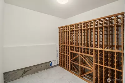 909 110th Avenue SE, Bellevue, WA 98004 - Photo 27