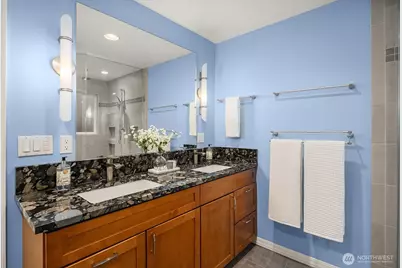 909 110th Avenue SE, Bellevue, WA 98004 - Photo 19