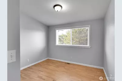 9220 10th Avenue SW, Seattle, WA 98106 - Photo 15