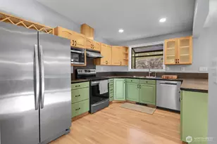 9220 10th Ave SW, Seattle, WA 98106 - Photo 9