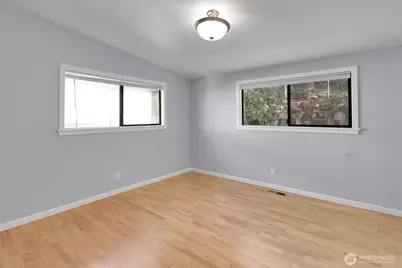 9220 10th Avenue SW, Seattle, WA 98106 - Photo 25