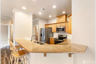 10700 SE 260th #R104, Kent, WA 98030 - Photo 11