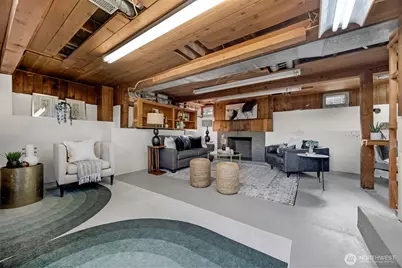 8007 Fremont Avenue N, Seattle, WA 98103 - Photo 25