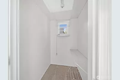 8007 Fremont Avenue N, Seattle, WA 98103 - Photo 15