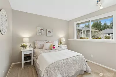 23512 NE 19th Drive, Sammamish, WA 98074 - Photo 29