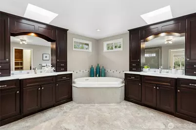 23512 NE 19th Drive, Sammamish, WA 98074 - Photo 25