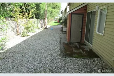 412 Center Road #D5, Everett, WA 98204 - Photo 11