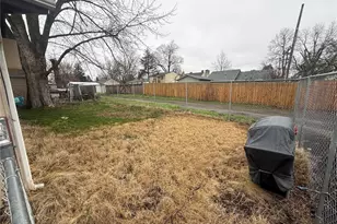 404 SE 3rd St, College Place, WA 99324 - Photo 23