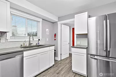 1415 S Yakima Avenue, Tacoma, WA 98405 - Photo 9