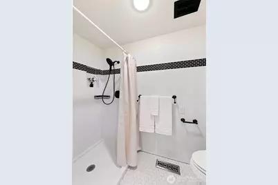 440 174th Place NE, Bellevue, WA 98008 - Photo 17