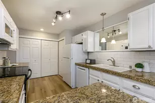 17464 NE 38th St, Redmond, WA 98052 - Photo 9