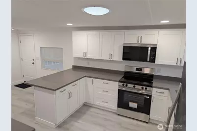 9601 315th Avenue SE #23, Issaquah, WA 98027 - Photo 3