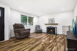 14517 Meridian Ave N, Shoreline, WA 98133 - Photo 3