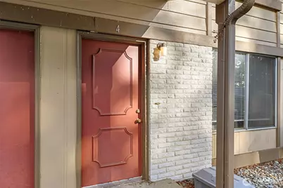 800 SW Harrier Circle #4, Oak Harbor, WA 98277 - Photo 3