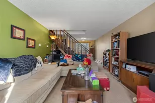 800 SW Harrier Cir, Oak Harbor, WA 98277 - Photo 5