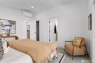 12044 Hiram Pl NE, Seattle, WA 98125 - Photo 13