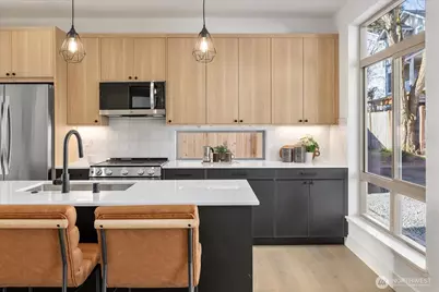 12044 Hiram Place NE #C, Seattle, WA 98125 - Photo 5