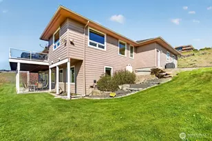 2350 10th St NE, East Wenatchee, WA 98802 - Photo 5