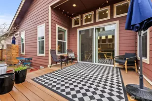 14317 Knoll Park Dr E, Bonney Lake, WA 98391 - Photo 11