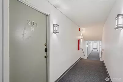 831 126th Place NE #B204, Bellevue, WA 98005 - Photo 3