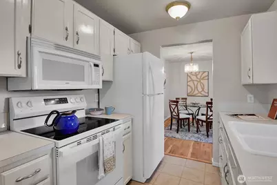 3413 Gilman Avenue W #201, Seattle, WA 98199 - Photo 7