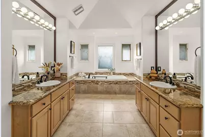 5208 Isola Place NW, Issaquah, WA 98027 - Photo 27