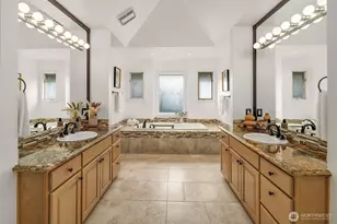 5208 Isola Pl NW, Issaquah, WA 98027 - Photo 27