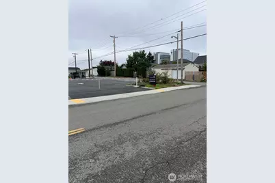 1216 N Broadway, Everett, WA 98201 - Photo 5