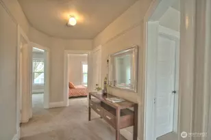 620 Malden Ave E, Seattle, WA 98112 - Photo 3