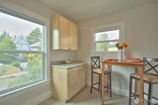 620 Malden Ave E, Seattle, WA 98112 - Photo 7