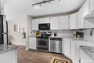 8720 Phinney Ave, Seattle, WA 98103 - Photo 9