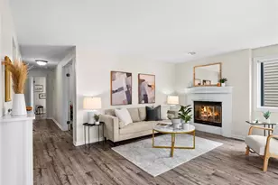 8720 Phinney Ave, Seattle, WA 98103 - Photo 5