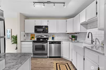 8720 Phinney Avenue #11, Seattle, WA 98103 - Photo 7