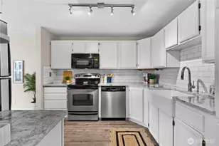 8720 Phinney Ave, Seattle, WA 98103 - Photo 7