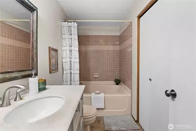 8720 Phinney Avenue #11, Seattle, WA 98103 - Photo 21