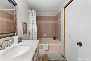 8720 Phinney Ave, Seattle, WA 98103 - Photo 21