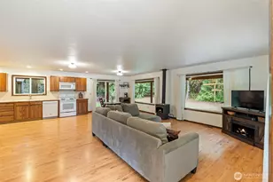 209 Alpha Way, Onalaska, WA 98570 - Photo 7