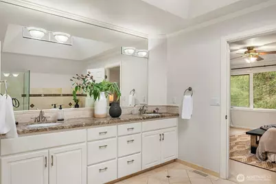 5706 NW Lac Leman Drive, Issaquah, WA 98027 - Photo 23